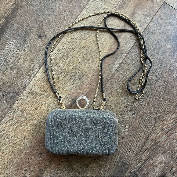 Diamond Clutch Fancy Purse Diamond & Gold design // removable straps - Picture 10 of 10